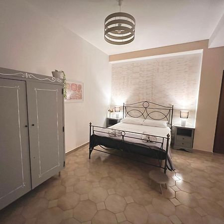 Casa Vacanze "Sautufao" Santa Venerina Kültér fotó