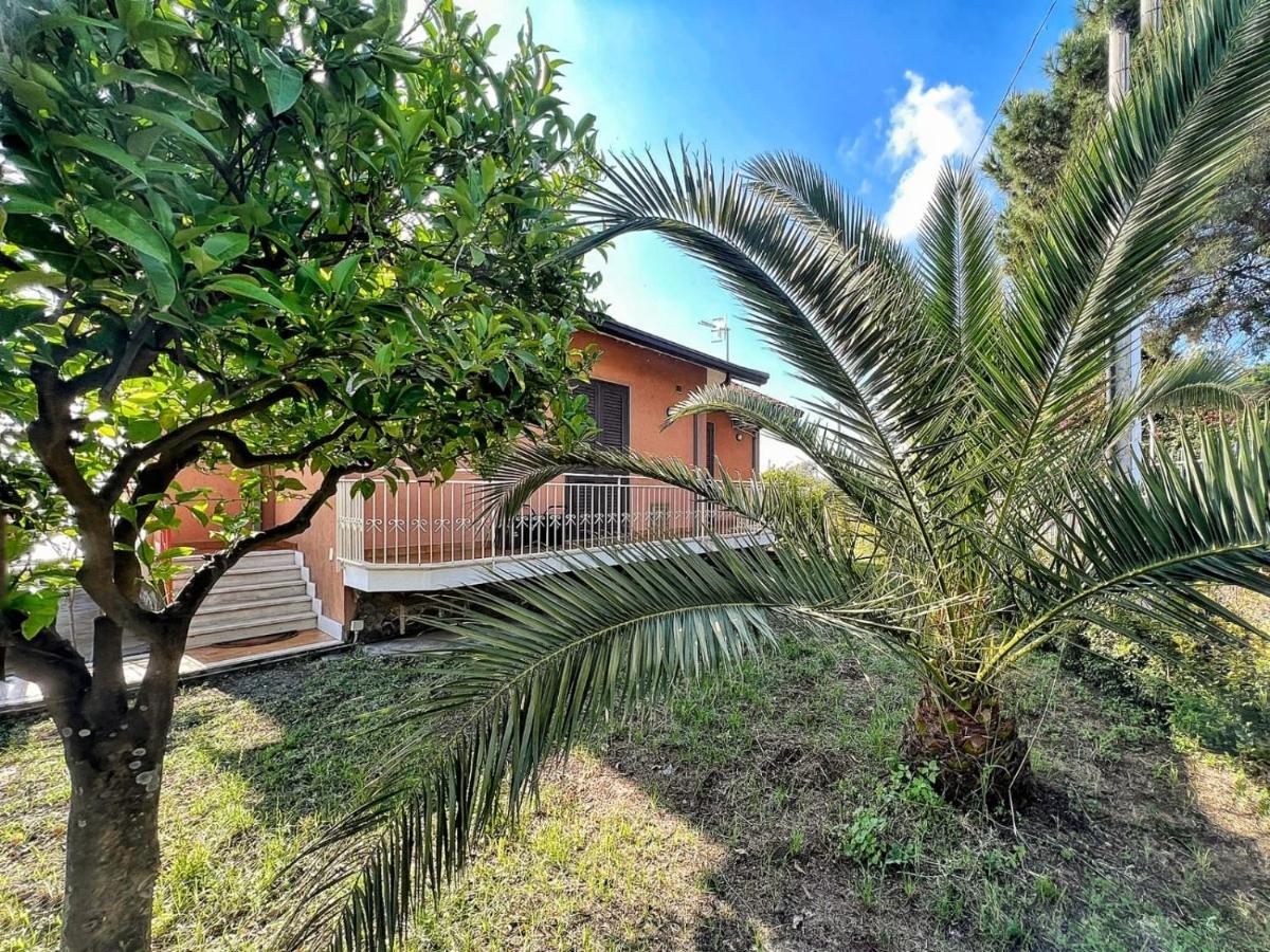 Casa Vacanze "Sautufao" Santa Venerina Kültér fotó