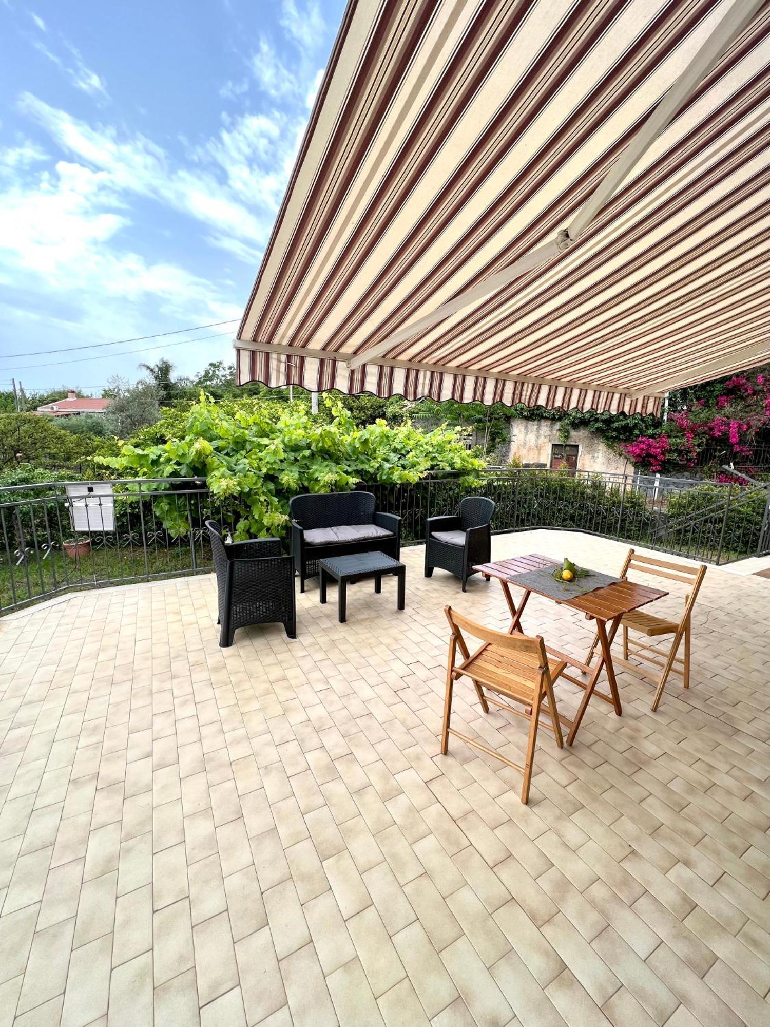 Casa Vacanze "Sautufao" Santa Venerina Kültér fotó
